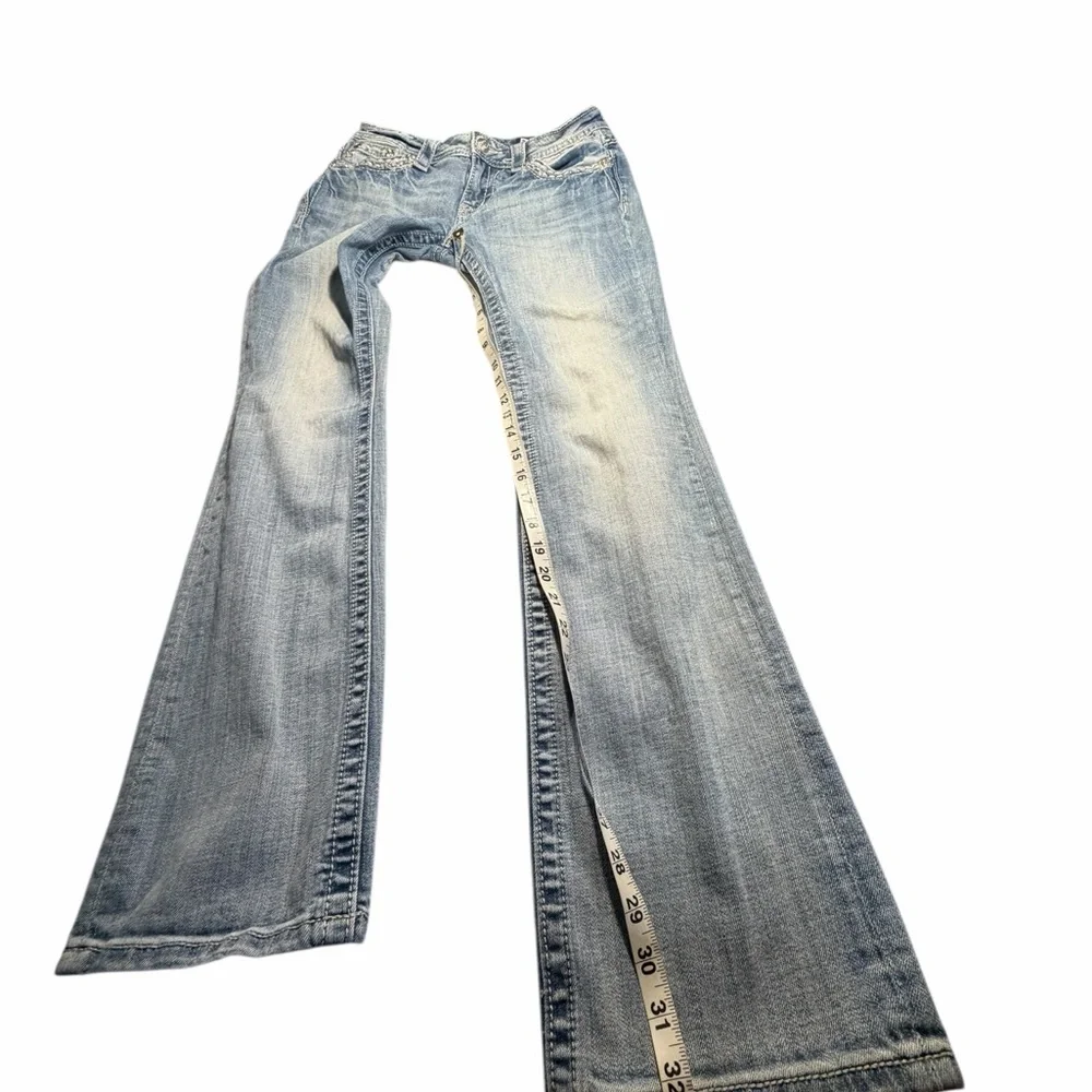 Miss Me Light Wash Embellished Flap Pocket Bootcut Jeans Sz 28 - Picture 12 of 15